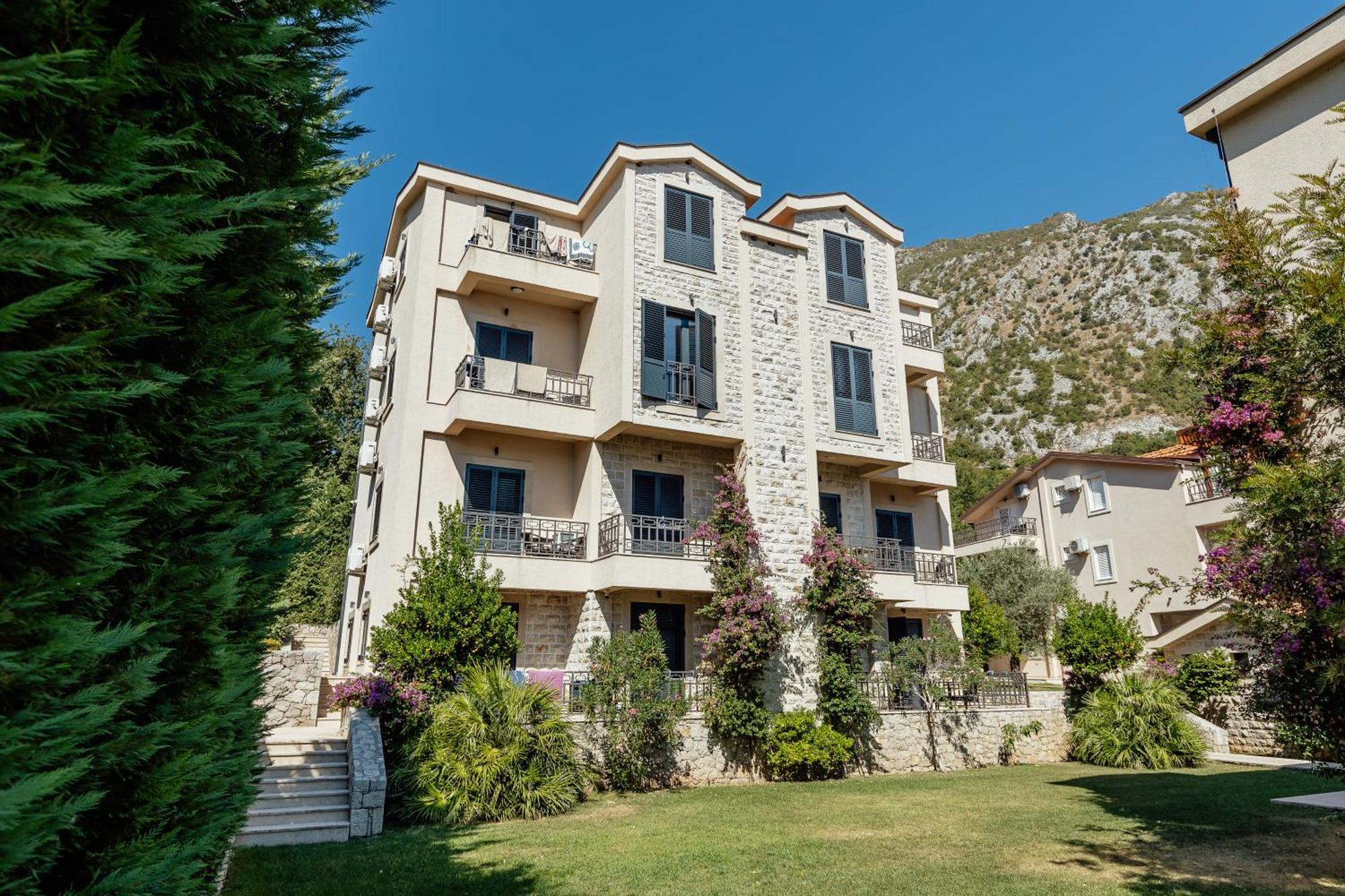 Bellezza Resort & Spa Котор Екстер'єр фото